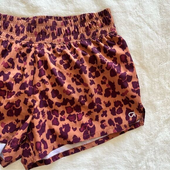 Gap Fit Leopard Print Shorts Women’s Size Small - Picture 2 of 6